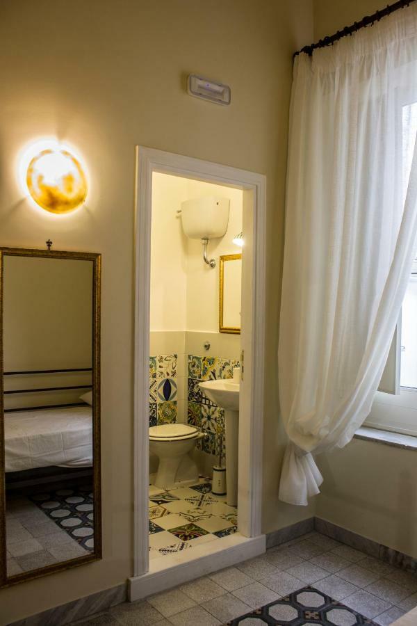 Don Angelo Petito Bed & Breakfast Napoli Bagian luar foto