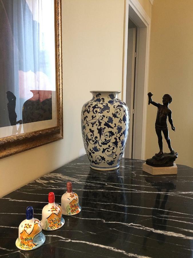 Don Angelo Petito Bed & Breakfast Napoli Bagian luar foto