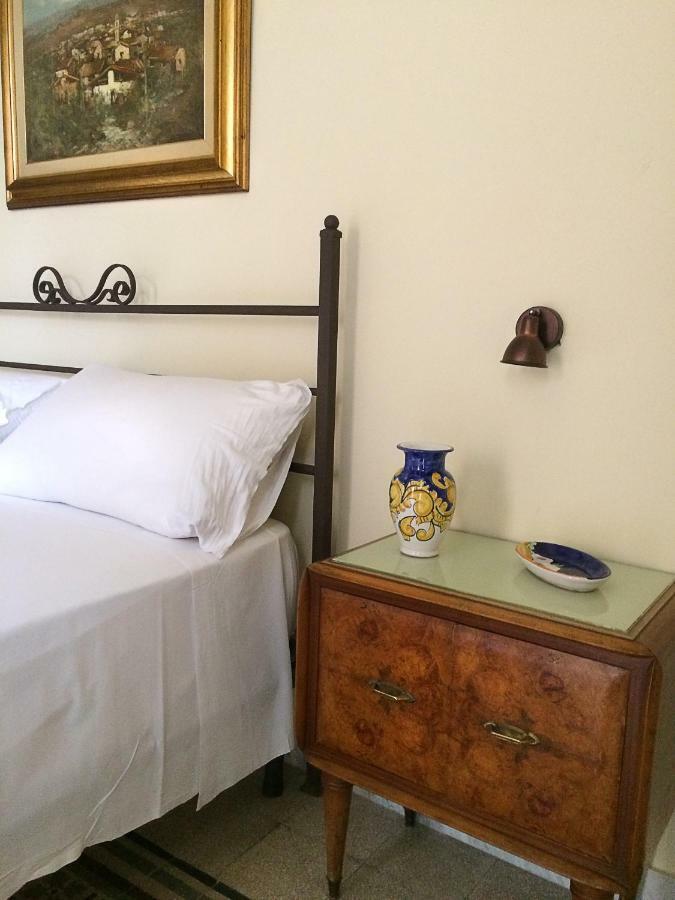 Don Angelo Petito Bed & Breakfast Napoli Bagian luar foto