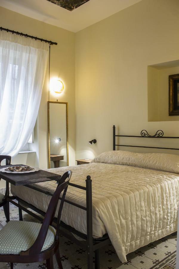 Don Angelo Petito Bed & Breakfast Napoli Bagian luar foto